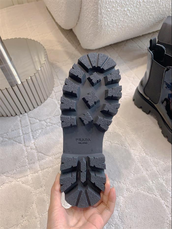 2025112818521942 370